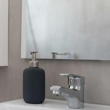 Chez Georges Apartment *