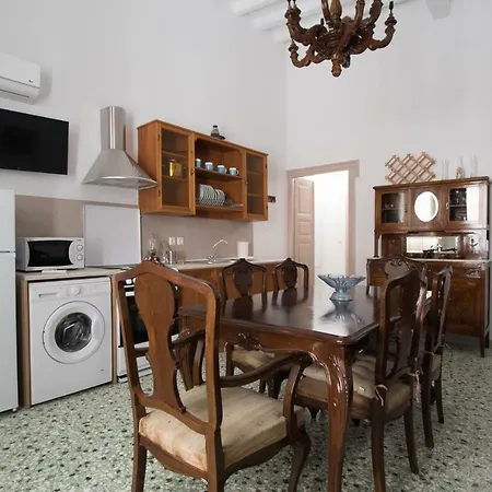 Chez Georges Apartment